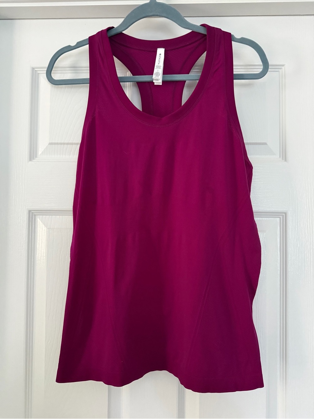 Athleta Racerback Tank Top in Magenta - Large